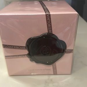 Viktor & Rolf Flowerbomb 50ml brand new packaging on